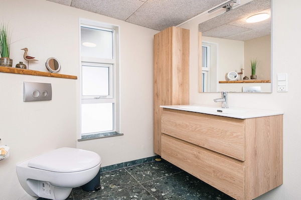 Foto van Gerenoveerd vakantiehuis met spa - Vakantiehuis in Blåvand - Indoor