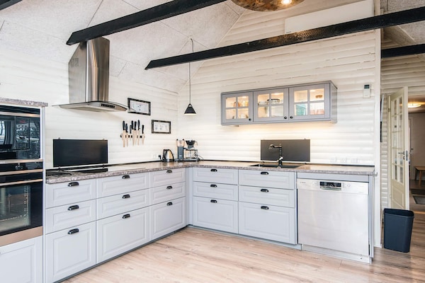 Foto van Gerenoveerd vakantiehuis met spa - Vakantiehuis in Blåvand - Indoor
