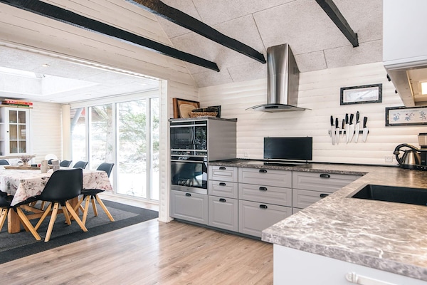 Foto van Gerenoveerd vakantiehuis met spa - Vakantiehuis in Blåvand - Indoor
