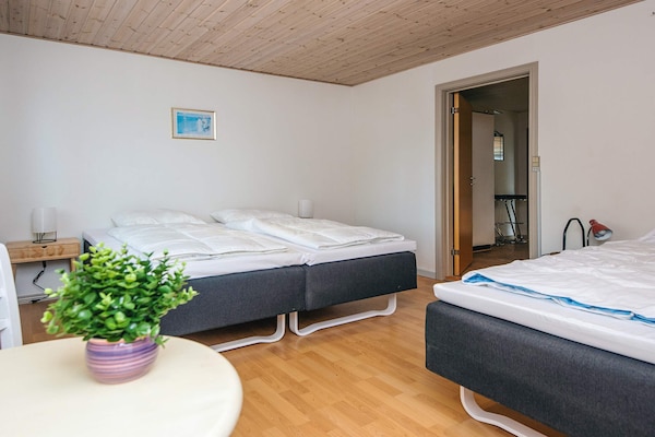 Foto van Activiteitenhuis midden in het internaat - Vakantiehuis in Bording - Indoor