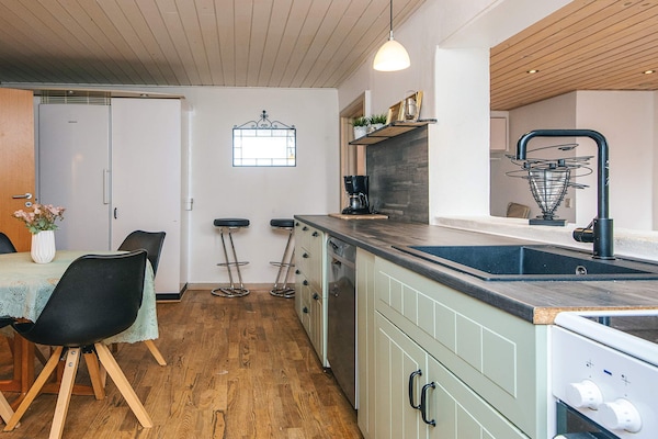 Foto van Activiteitenhuis midden in het internaat - Vakantiehuis in Bording - Indoor