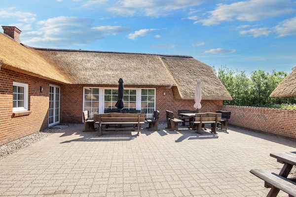 Foto van Luxe zwembad retraite -- By Traum Ferienwohnungen - Vakantiehuis in Ulfborg - Outdoor