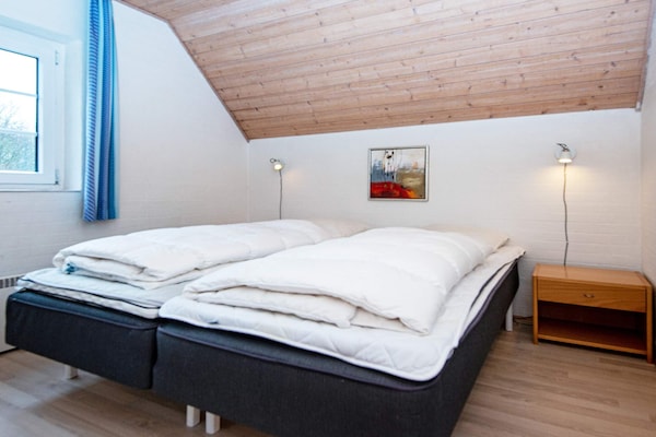 Foto van Luxe zwembad retraite -- By Traum Ferienwohnungen - Vakantiehuis in Ulfborg - Indoor