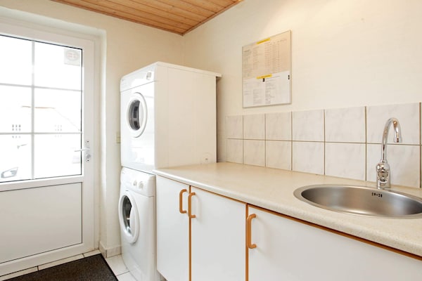 Foto van Luxe zwembad retraite -- By Traum Ferienwohnungen - Vakantiehuis in Ulfborg - Indoor