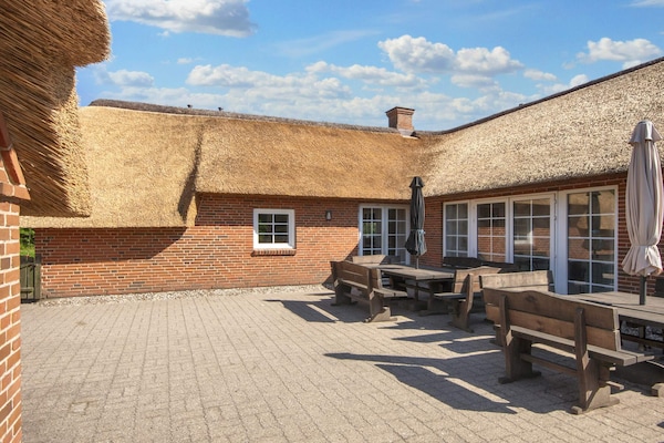 Foto van Luxe zwembad retraite -- By Traum Ferienwohnungen - Vakantiehuis in Ulfborg - View