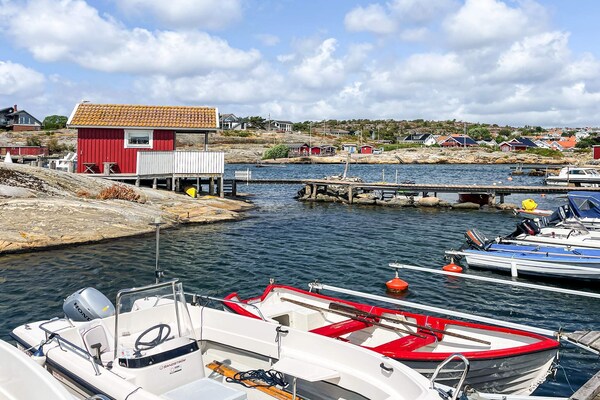 Foto van Kustwoning in Sandvik met zwembad - Vakantiehuis in TORSLANDA - Outdoor