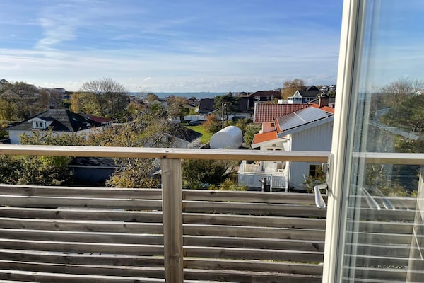 Foto van Kustwoning in Sandvik met zwembad - Vakantiehuis in TORSLANDA - Outdoor