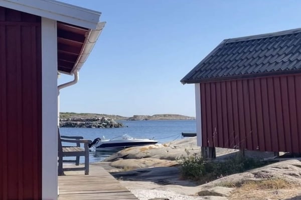 Foto van Kustwoning in Sandvik met zwembad - Vakantiehuis in TORSLANDA - Outdoor