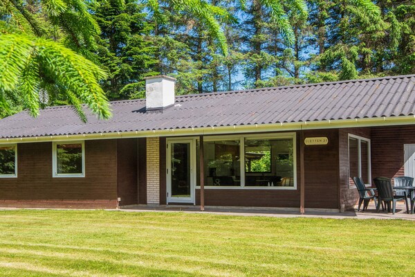 Foto van 6 Personen vakantie huis in Hadsund - Vakantiehuis in Hadsund - Outdoor