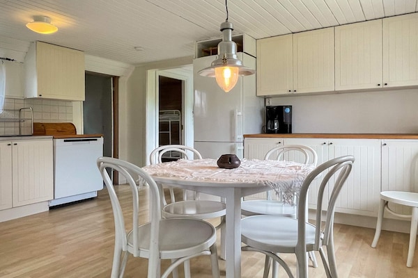 Foto van 6 Personen vakantie huis in LÖTTORP - Vakantiehuis in LÖTTORP - Indoor
