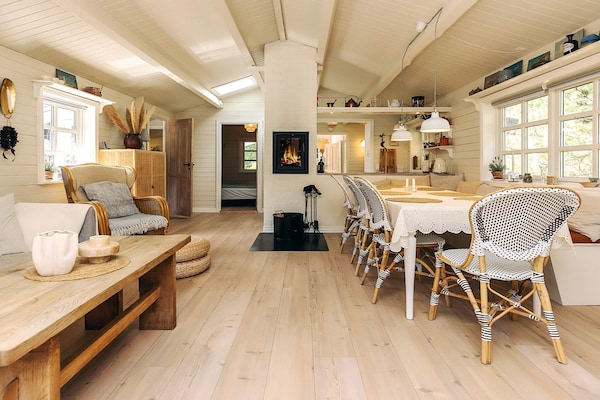 Foto van Gezellig strandhuis -- By Traum Ferienwohnungen - Vakantiehuis in Jerup - Indoor