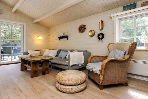 Foto van Gezellig strandhuis -- By Traum Ferienwohnungen - Vakantiehuis in Jerup - Indoor