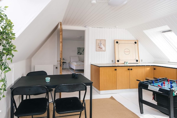 Foto van Ringkøbing herenhuis met spa en activiteitenruimte - Indoor