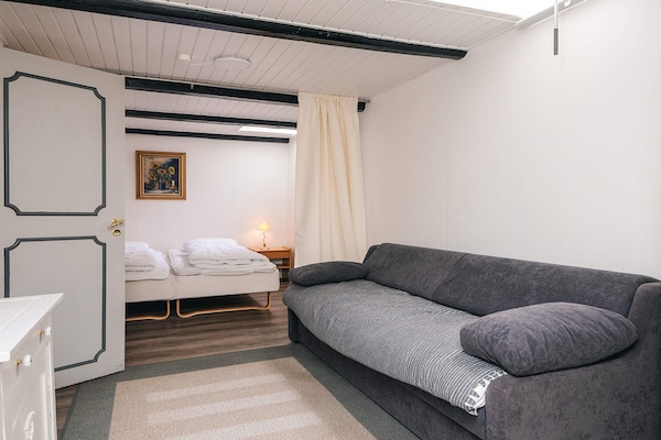Foto van Ringkøbing herenhuis met spa en activiteitenruimte - Indoor