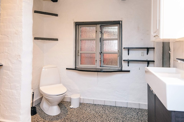 Foto van Ringkøbing herenhuis met spa en activiteitenruimte - Indoor