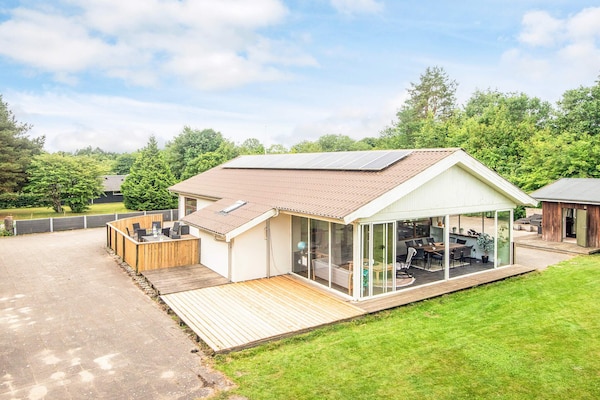 Foto van 12 Personen vakantie huis in Oksbøl - Vakantiehuis in Oksbøl - Outdoor