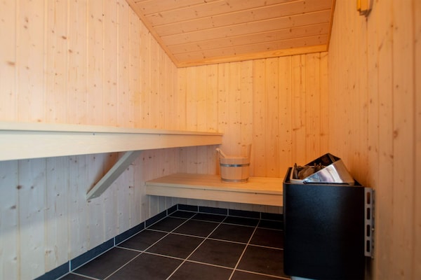 Foto van Modern Baltisch toevluchtsoord met privésauna - Vakantiehuis in Großenbrode - Sauna