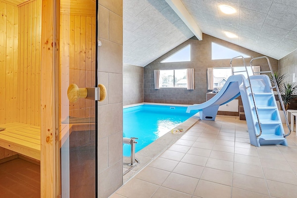 Foto van Luxe vakantieverblijf nabij Grena - Vakantiehuis in Grenaa - Pool