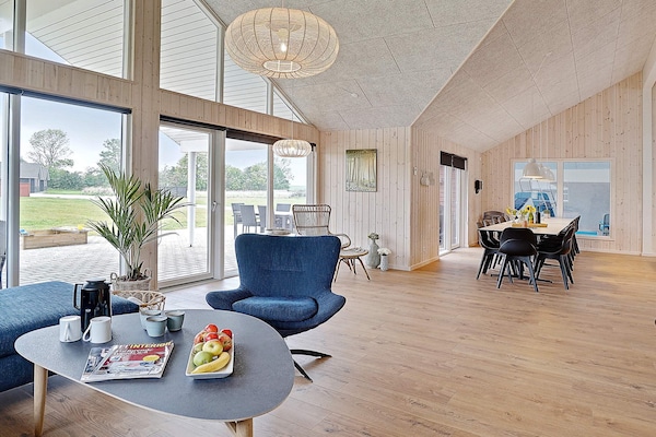 Foto van Luxe vakantieverblijf met zwembad - Vakantiehuis in Grenaa - Indoor