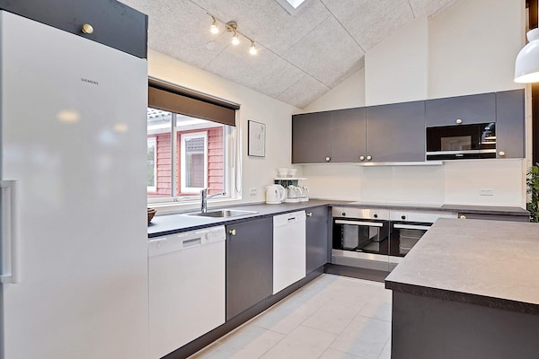 Foto van Luxe vakantieverblijf met zwembad - Vakantiehuis in Grenaa - Indoor