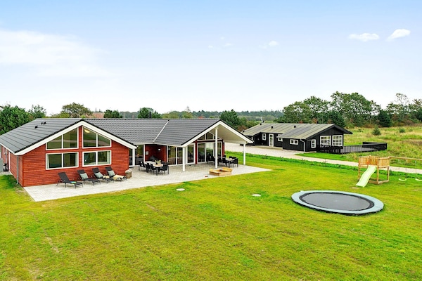 Foto van Luxe vakantieverblijf met zwembad - Vakantiehuis in Grenaa - Untagged