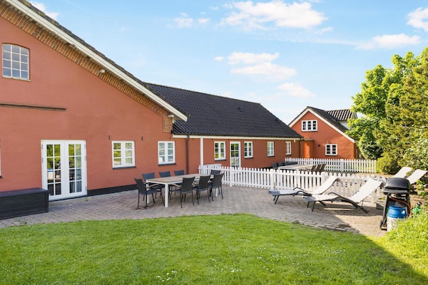 Foto van 4 sterren vakantie huis in Hjørring - Vakantiehuis in Hjørring - Outdoor