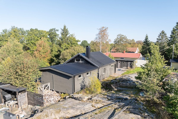 Foto van 4 sterren vakantie huis in Trollhättan - Vakantiehuis in Trollhättan - Outdoor