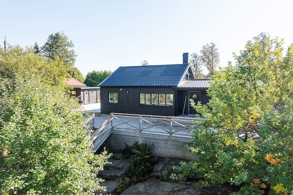 Foto van 4 sterren vakantie huis in Trollhättan - Vakantiehuis in Trollhättan - Outdoor
