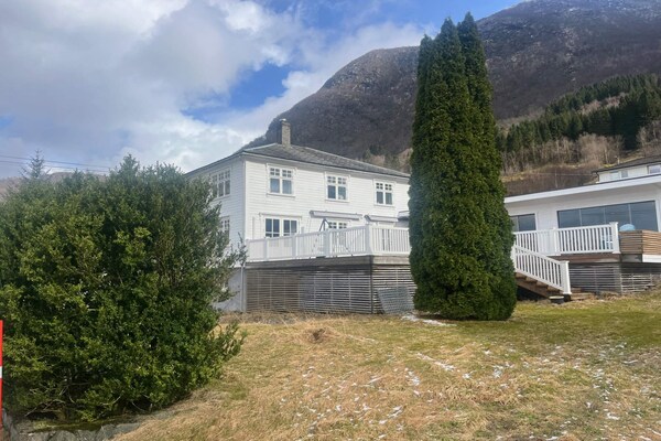 Foto van 12 Personen vakantie huis in Masfjordnes - Vakantiehuis in Masfjordnes - Outdoor