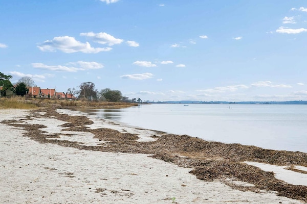 Foto van 6 Personen vakantie huis in Bandholm - Vakantiehuis in Bandholm - Outdoor
