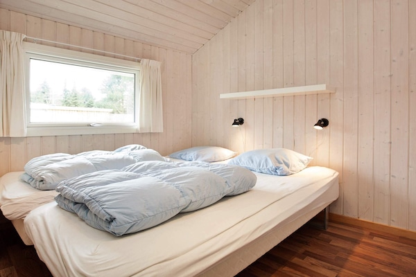 Foto van Luxe vakantieverblijf met zwembad - Vakantiehuis in Væggerløse - Indoor