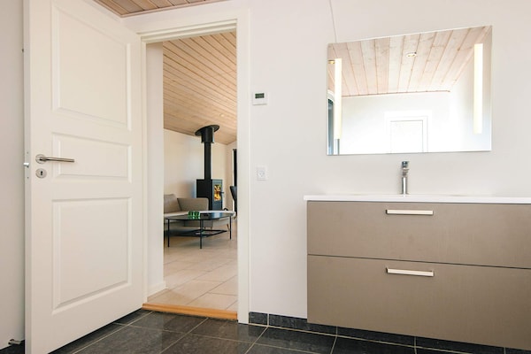 Foto van Luxe strandhuis met spa - Vakantiehuis in Sjølund - Indoor