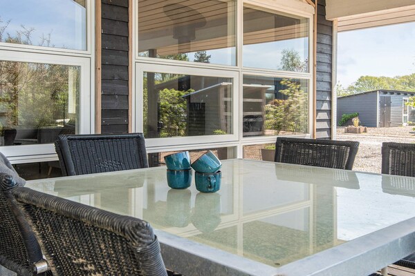 Foto van Luxe strandhuis met spa - Vakantiehuis in Sjølund - View