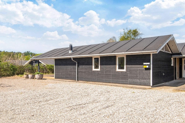Foto van Luxe strandhuis met spa - Vakantiehuis in Sjølund - View