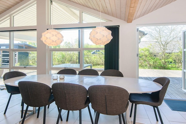 Foto van Luxe strandhuis met spa - Vakantiehuis in Sjølund - Indoor