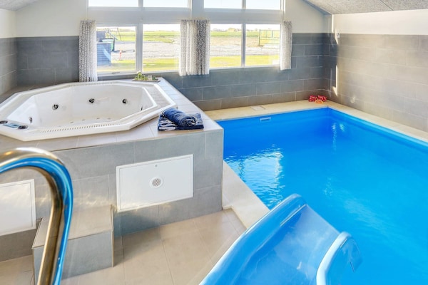 Foto van Luxe vakantieverblijf met zwembad - Vakantiehuis in Bogense - Spa