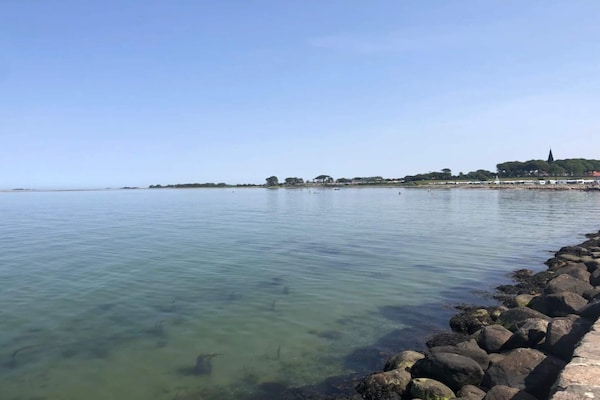 Foto van Luxe vakantieverblijf met zwembad - Vakantiehuis in Bogense - WaterView