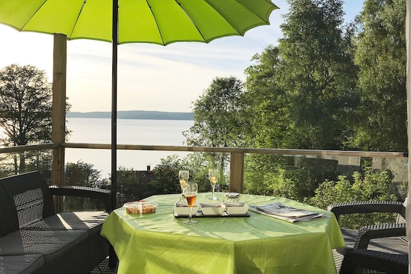 Foto van Hut aan het meer met uitzicht op het meer - Vakantiehuis in ALLINGSÅS, SVERIGE - View