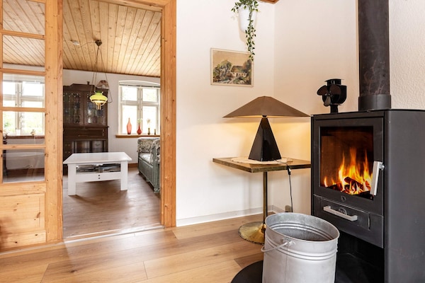Foto van Schilderachtig toevluchtsoord met haard en terras - Vakantiehuis in Marstal - Indoor