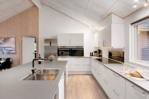Foto van Luxe villa met zwembad -- By Traum Ferienwohnungen - Indoor