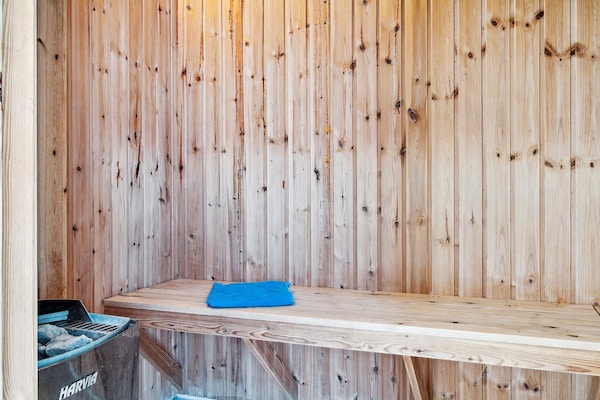 Foto van Luxe villa met zwembad -- By Traum Ferienwohnungen - Sauna