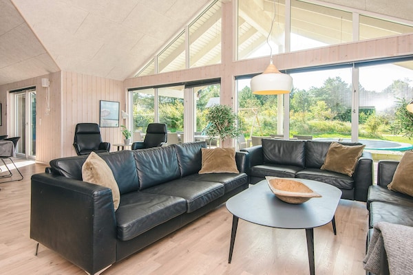 Foto van Luxe toevluchtsoord met zwembad in Blavand - Vakantiehuis in Blåvand - Indoor