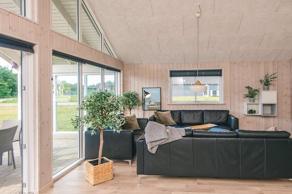 Foto van Luxe toevluchtsoord met zwembad in Blavand - Vakantiehuis in Blåvand - Indoor