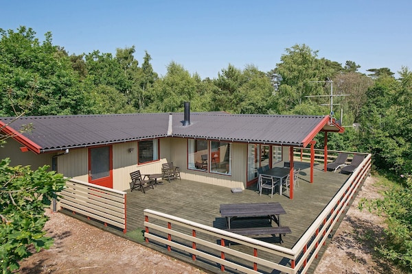Foto van Verblijf aan zee met uitzicht - Vakantiehuis in Aakirkeby - Outdoor