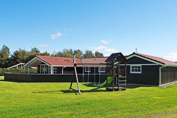 Foto van Vakantiehuis in de buurt van Bork Harbor - Vakantiehuis in Hemmet - Untagged