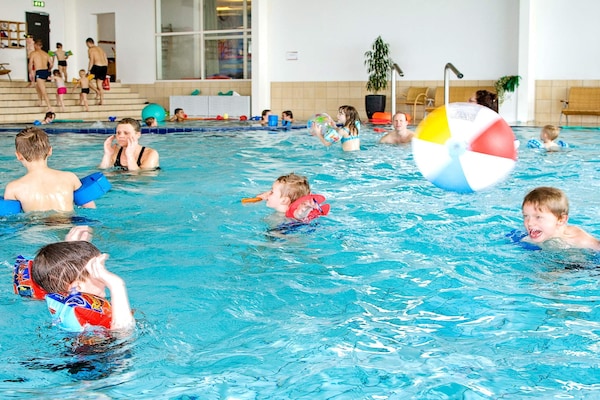Foto van 6 persoons vakantie huis op een vakantie park in Gråsten - Pool