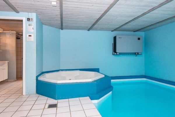 Foto van Luxe strandhuis met zwembad - Vakantiehuis in Nordborg - Spa