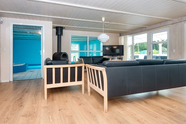 Foto van Luxe strandhuis met zwembad - Vakantiehuis in Nordborg - Indoor