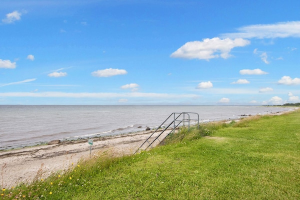 Foto van Luxe strandhuis met zwembad - Vakantiehuis in Nordborg - Untagged