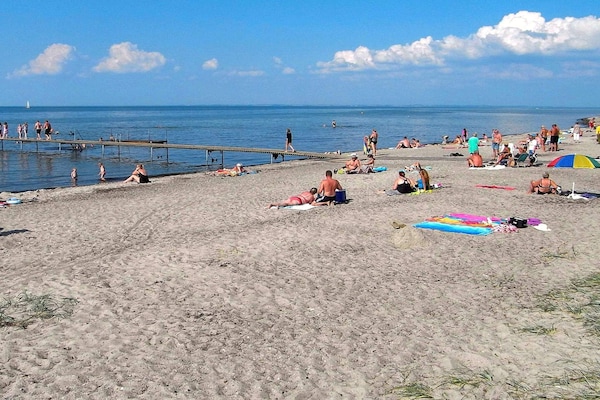 Foto van Luxe strandhuis met zwembad - Vakantiehuis in Nordborg - Untagged